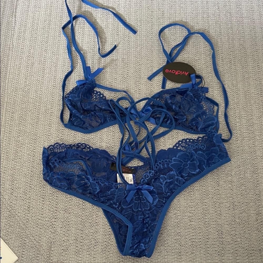 Avidlove Women's Royal Blue Lace Panty Set
